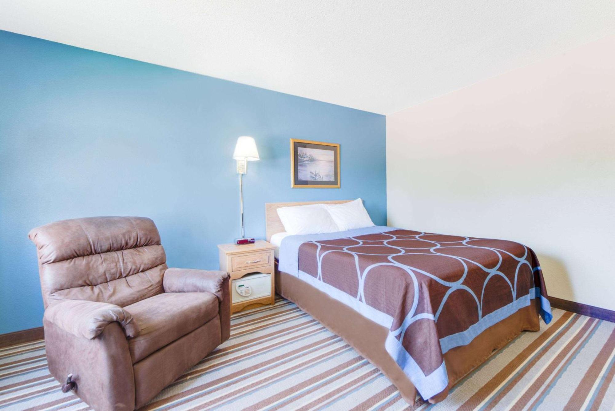 Super 8 By Wyndham Burlington Hotell Eksteriør bilde