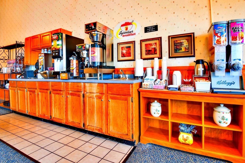 Super 8 By Wyndham Burlington Hotell Eksteriør bilde